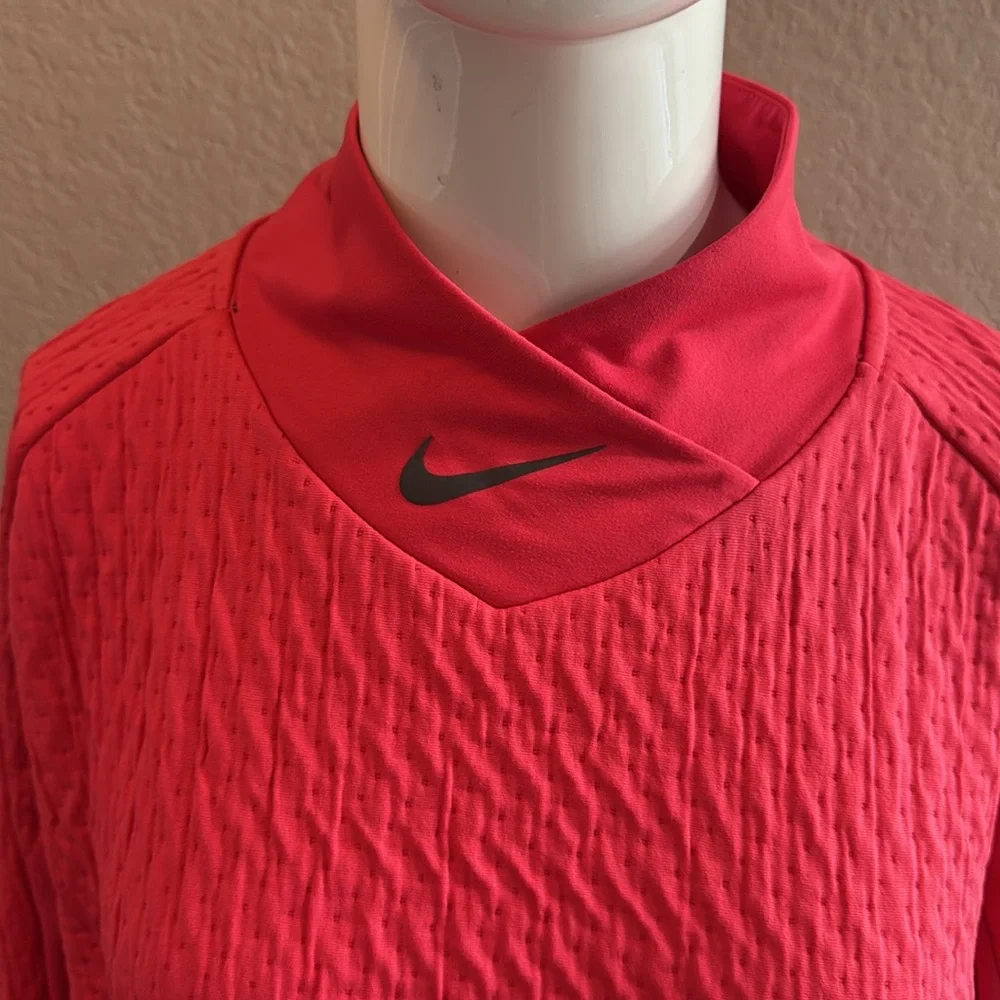 Nike‎ Vibrant Pink Long Sleeve Top size medium
